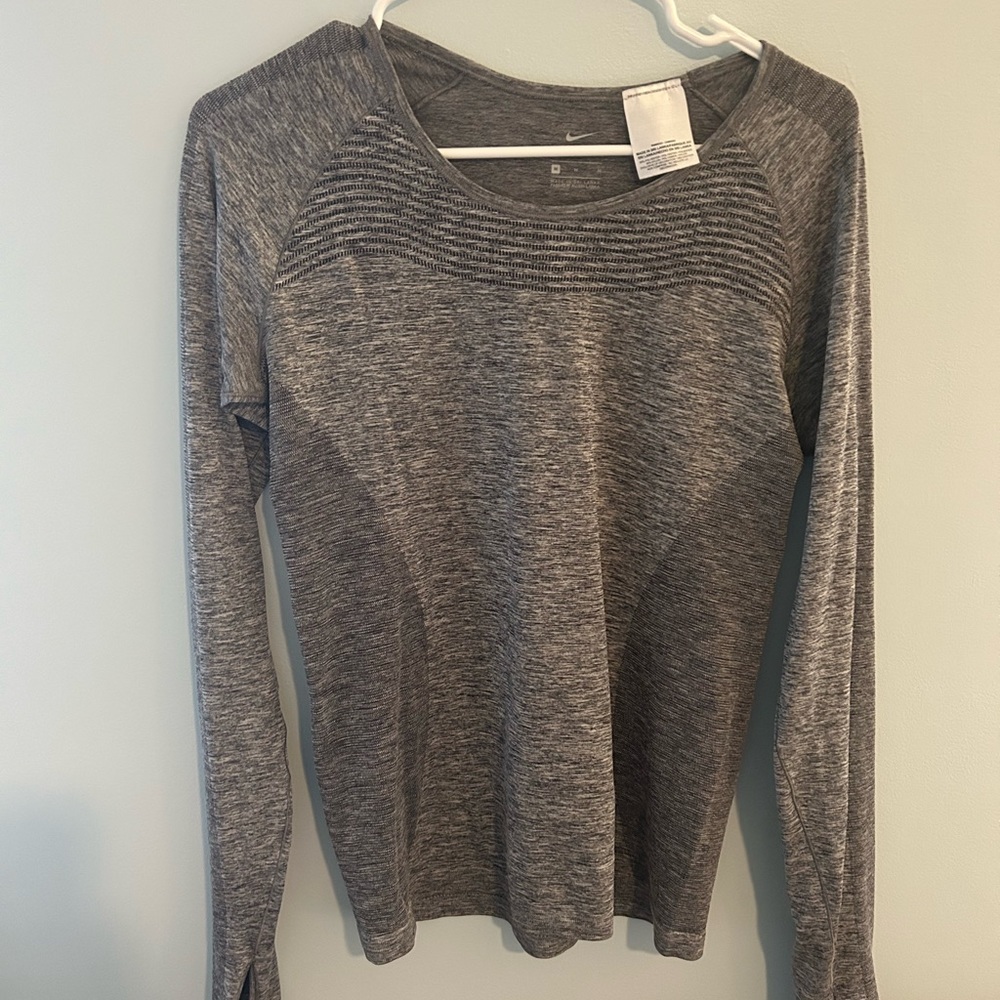 Nike dri fit top!